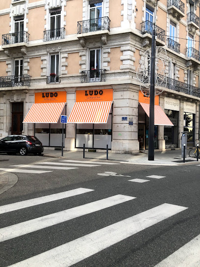 Ludo Le Maraîcher 2 Primeur - Fruits Et Légumes à Grenoble