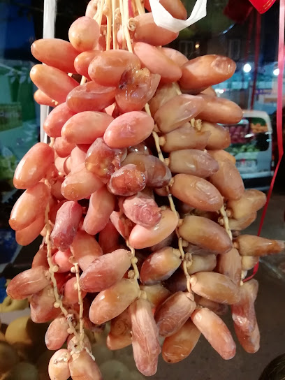 Aux Vergers De Stains, Primeur - Fruits Et Légumes à Stains